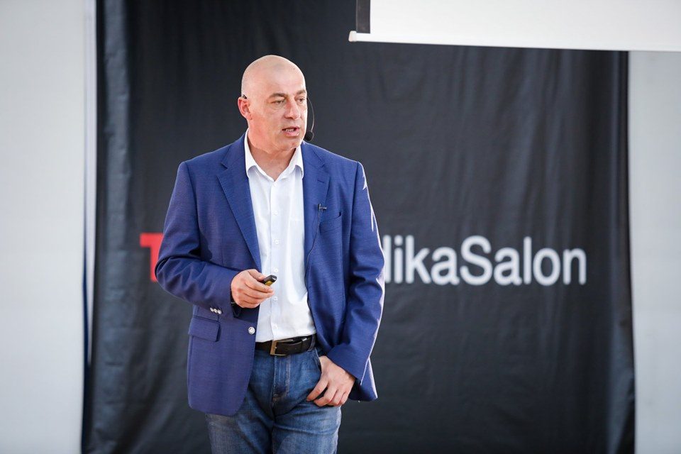 Как художествената литература помага на успеха