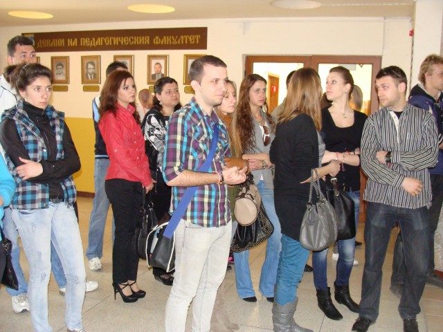 Стартира проект за провеждане на 400 стажа за студенти в държавната администрация